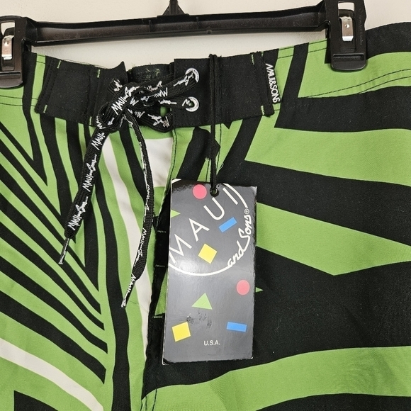 Maui & Sons boardwalk Shorts Size 38 NWT - Picture 4 of 7